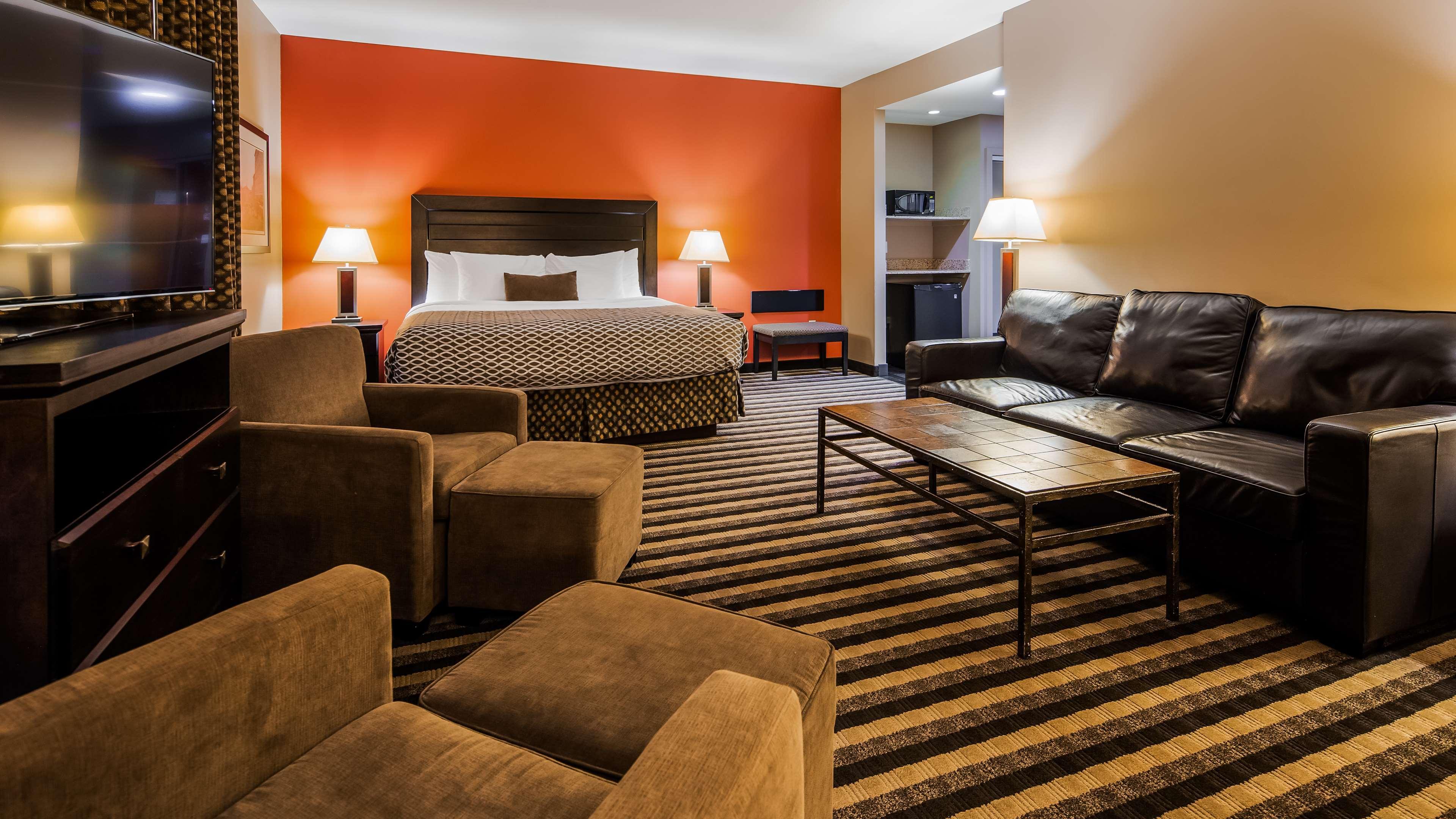 Western Blairmore Hotel Saskatoon